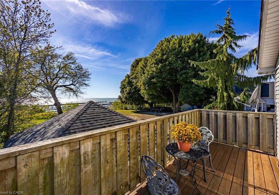 2035-erie-street-port-dover-ontario-40778567