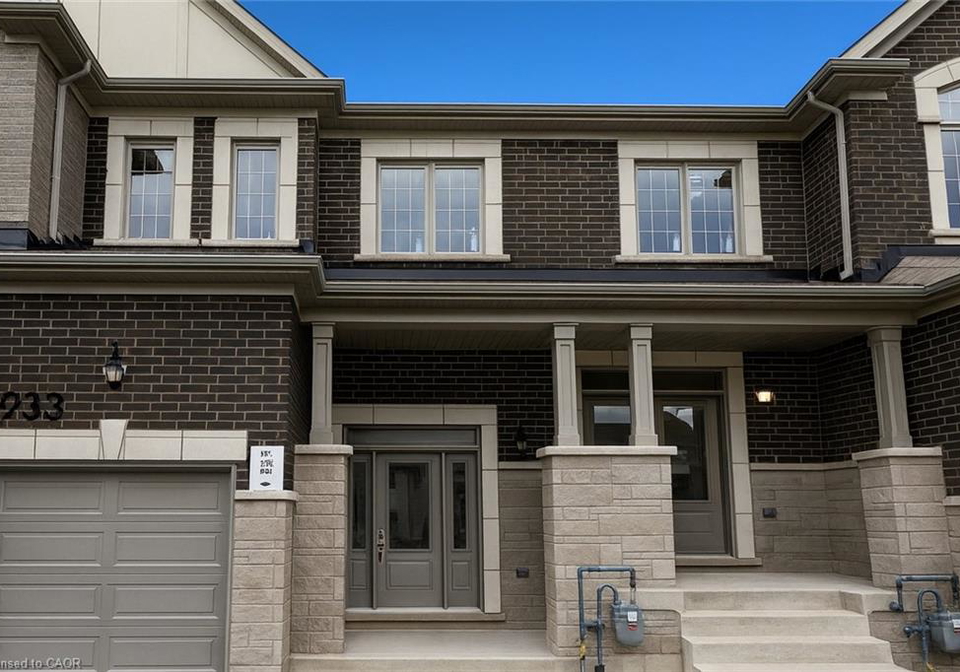 933-amand-drive-kitchener-ontario-40778571