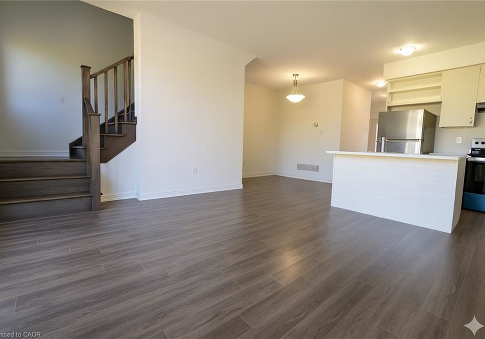 933-amand-drive-kitchener-ontario-40778571