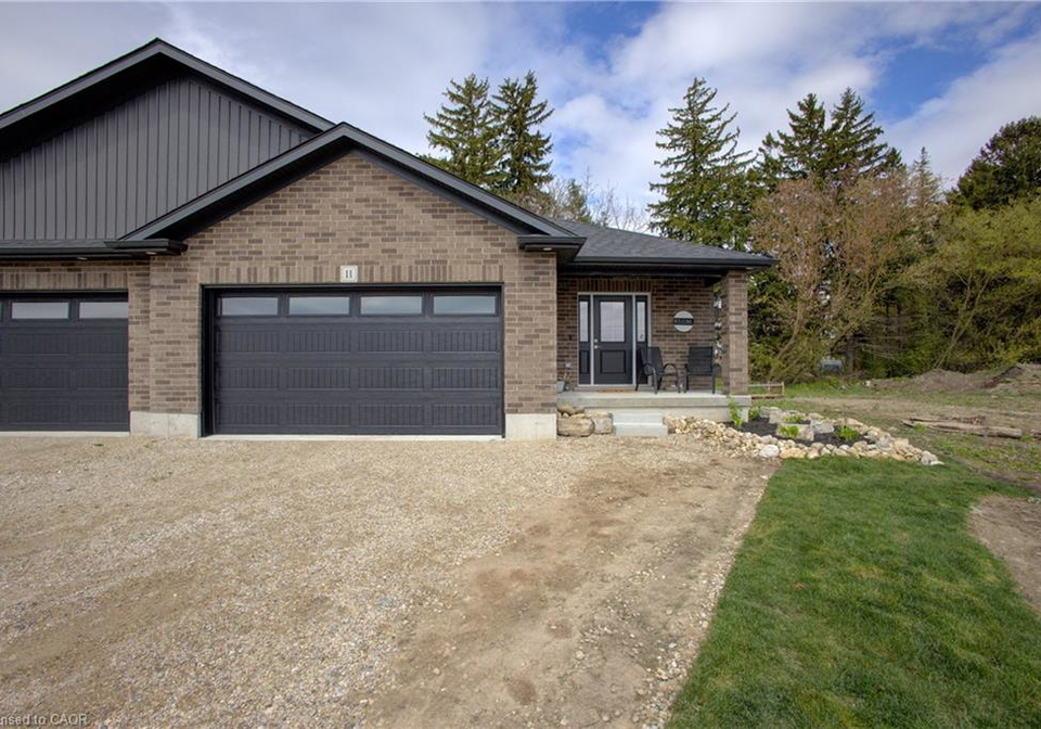 11-malcolm-crescent-listowel-ontario-40778612