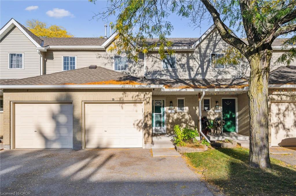 10-holborn-court-kitchener-ontario-40778636