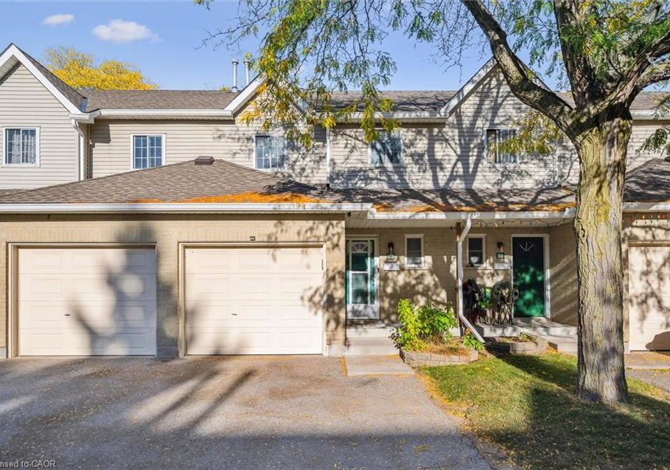 10-holborn-court-kitchener-ontario-40778636