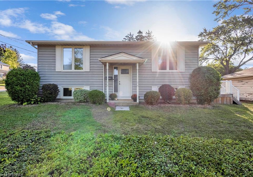 11-fourth-avenue-brantford-ontario-40778691
