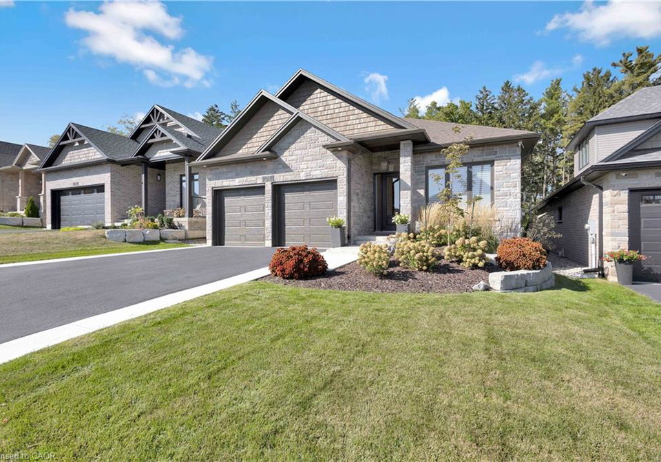 72-lorne-card-drive-paris-ontario-40778758