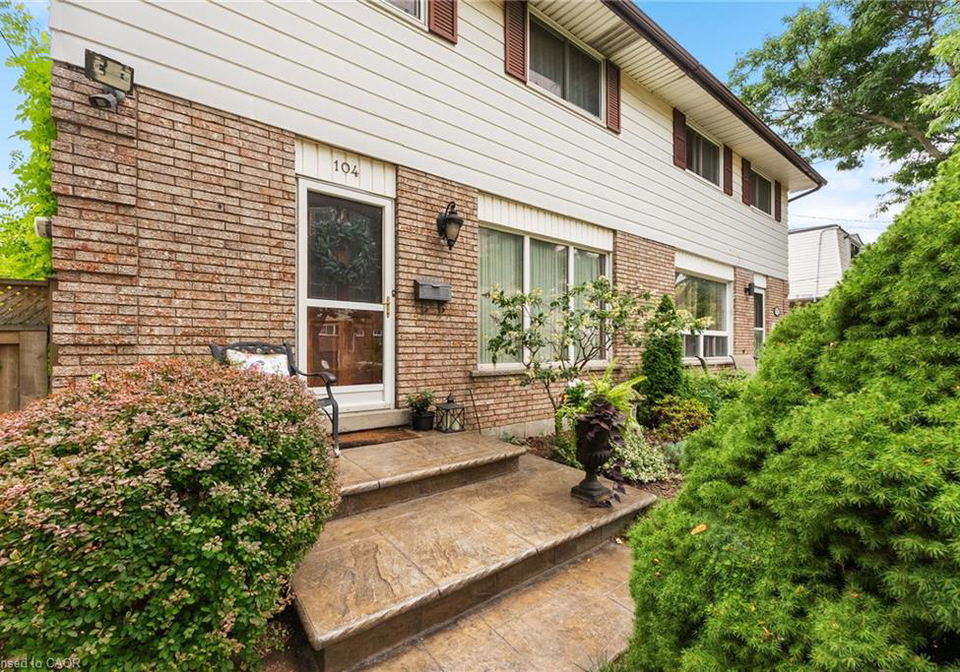 104-berkindale-drive-hamilton-ontario-40778760