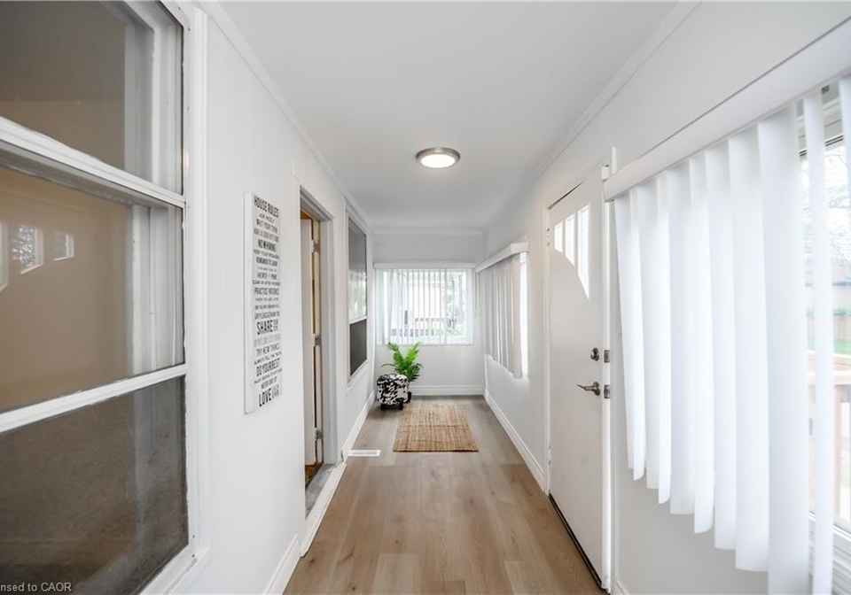 390-paling-avenue-hamilton-ontario-40778806