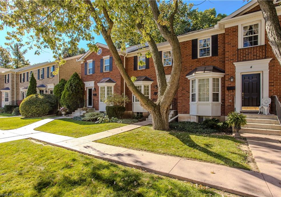 2390-woodward-avenue-burlington-ontario-40778968