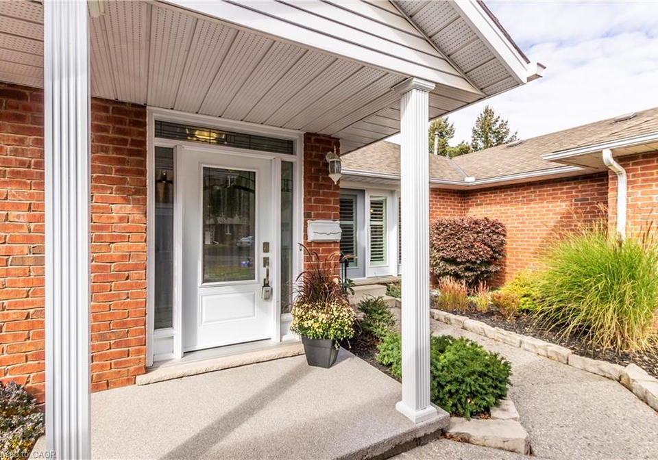 71-beasley-crescent-cambridge-ontario-40778969