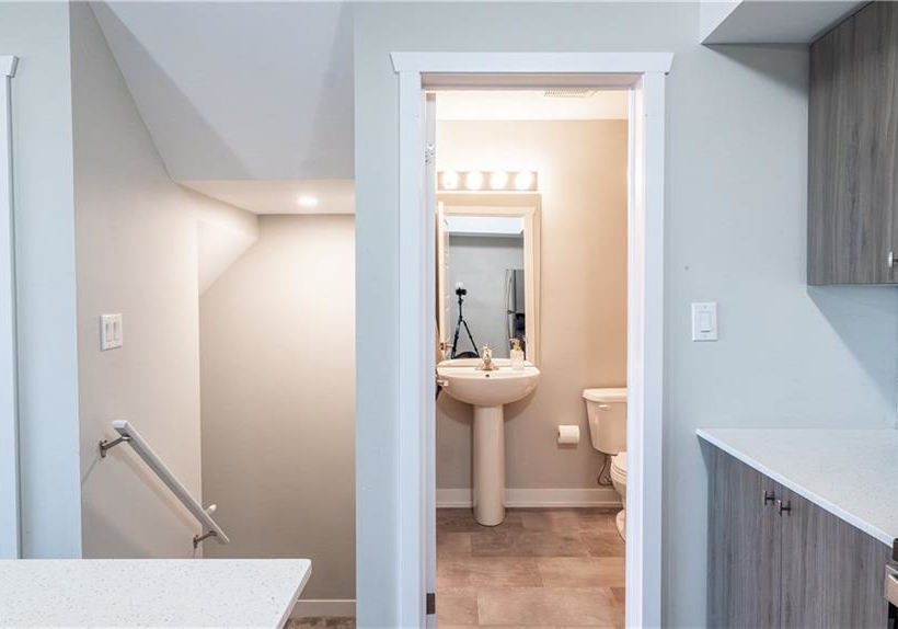 1331-countrystone-drive-kitchener-ontario-40779013
