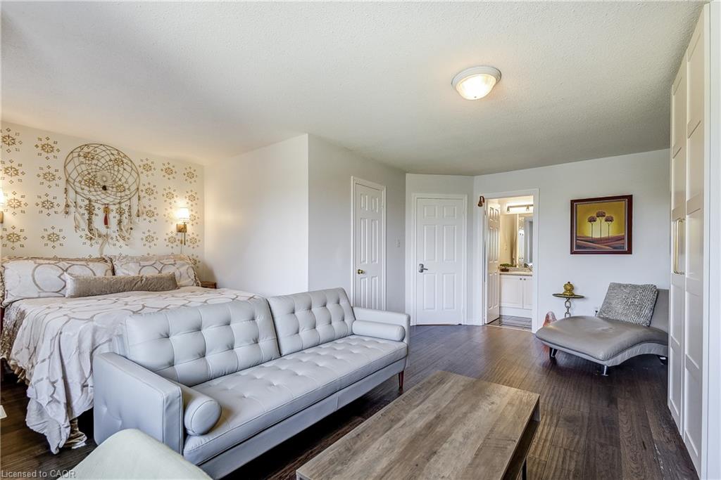 2511-boros-road-burlington-ontario-40779137