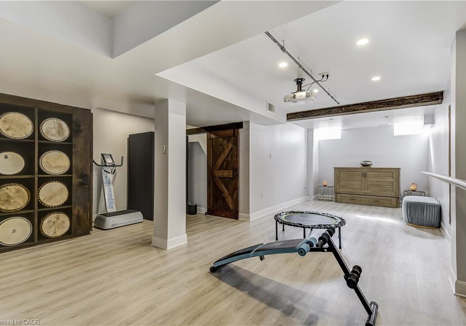 2511-boros-road-burlington-ontario-40779137
