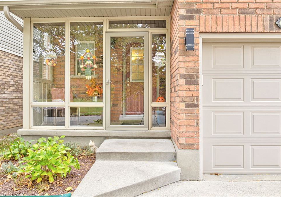 51-mcmeeken-drive-cambridge-ontario-40779163