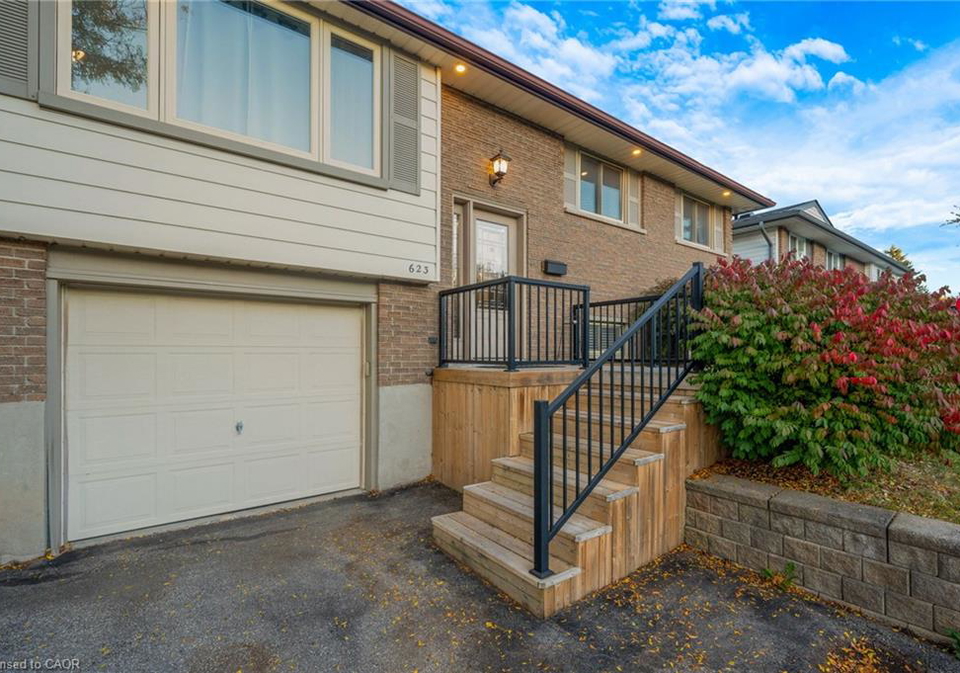 623-pioneer-drive-kitchener-ontario-40779318