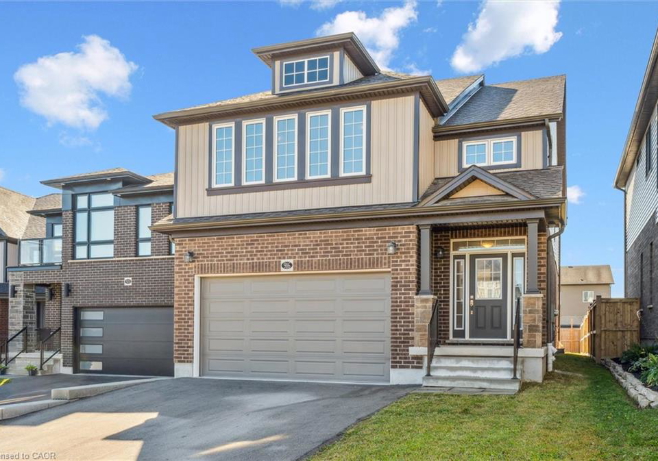 916-valencia-court-kitchener-ontario-40779385