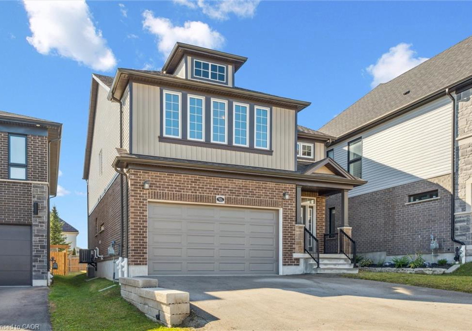 916-valencia-court-kitchener-ontario-40779385