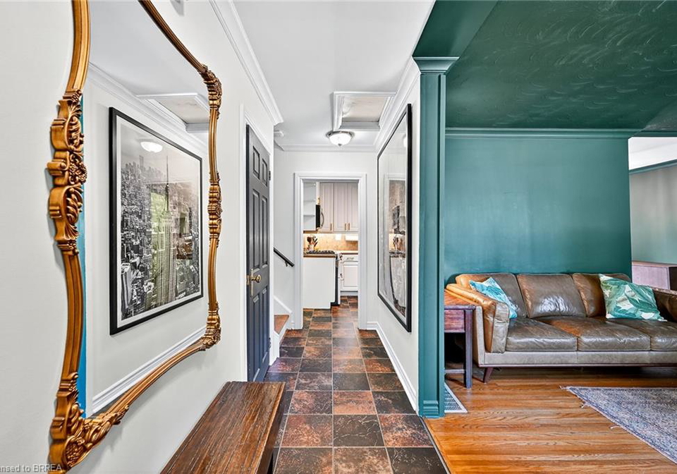 44-market-street-paris-ontario-40779404