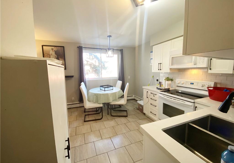 163-chandler-drive-kitchener-ontario-40779446