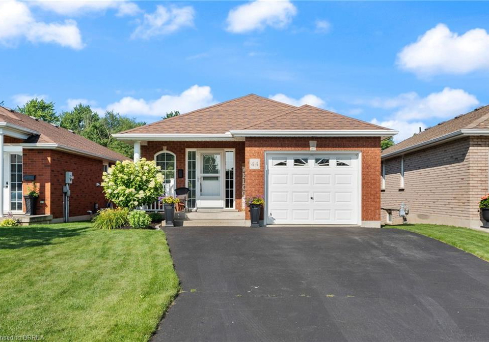44-macpherson-drive-paris-ontario-40779469