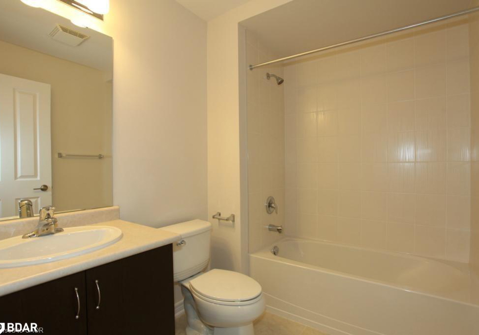 1401-plains-road-e-burlington-ontario-40779535