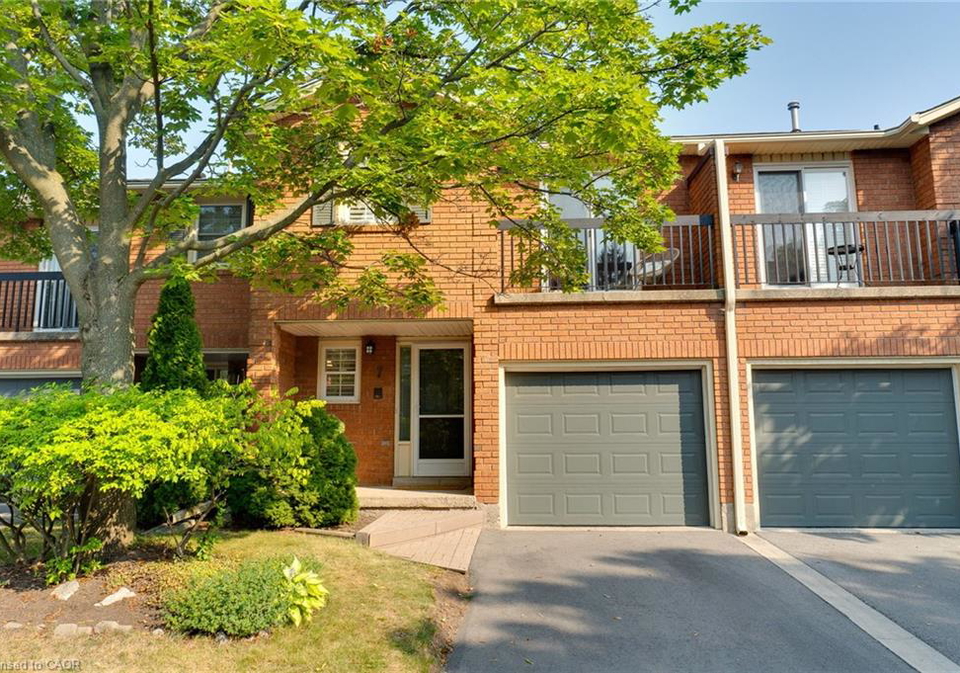 1205-lambs-court-burlington-ontario-40779544