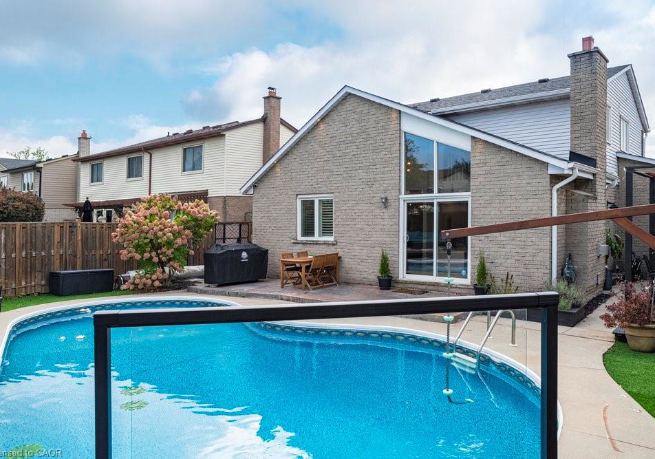 9-bing-crescent-stoney-creek-ontario-40779584