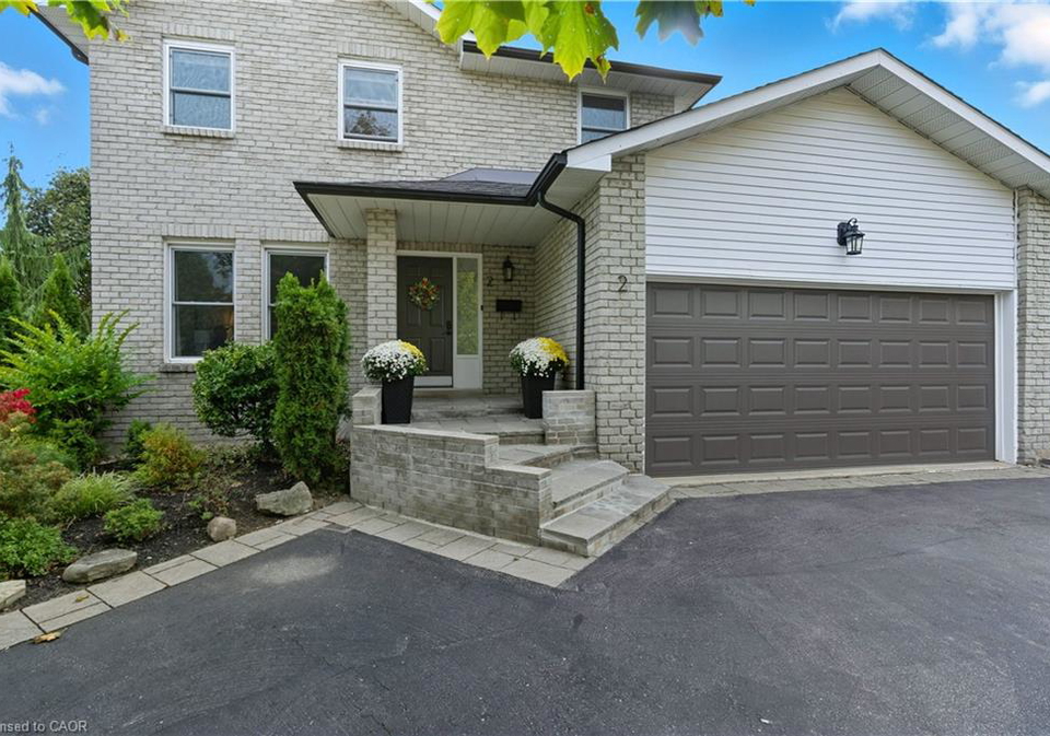 2-giffin-road-dundas-ontario-40779616