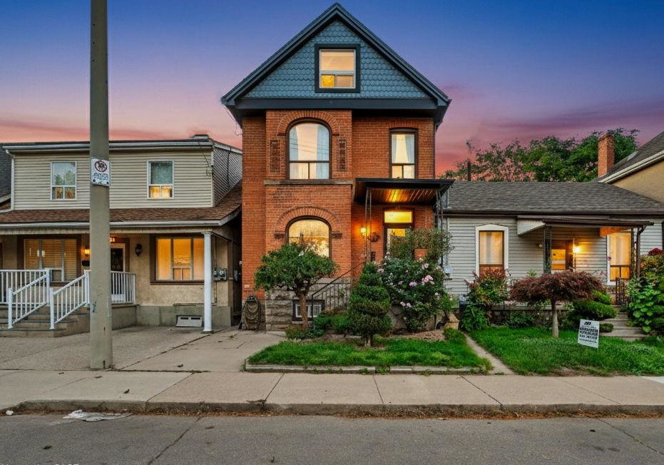 23-oak-avenue-hamilton-ontario-40779710