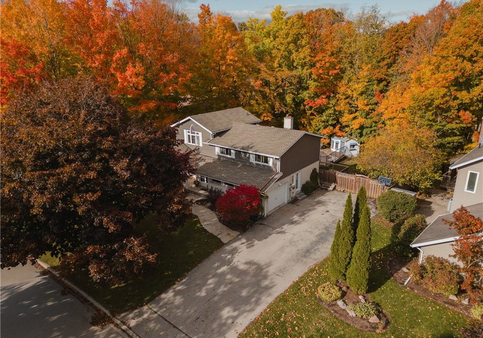 26-nightingale-crescent-elmira-ontario-40779805