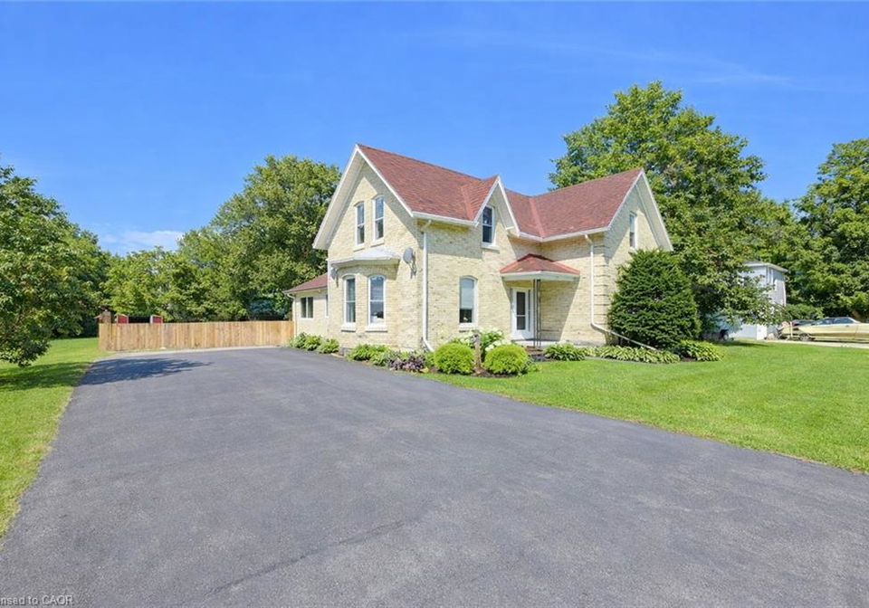 34-queen-street-w-brussels-ontario-40779831