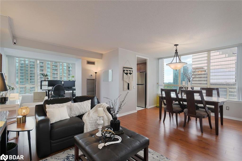 7-bishop-avenue-toronto-ontario-40779855