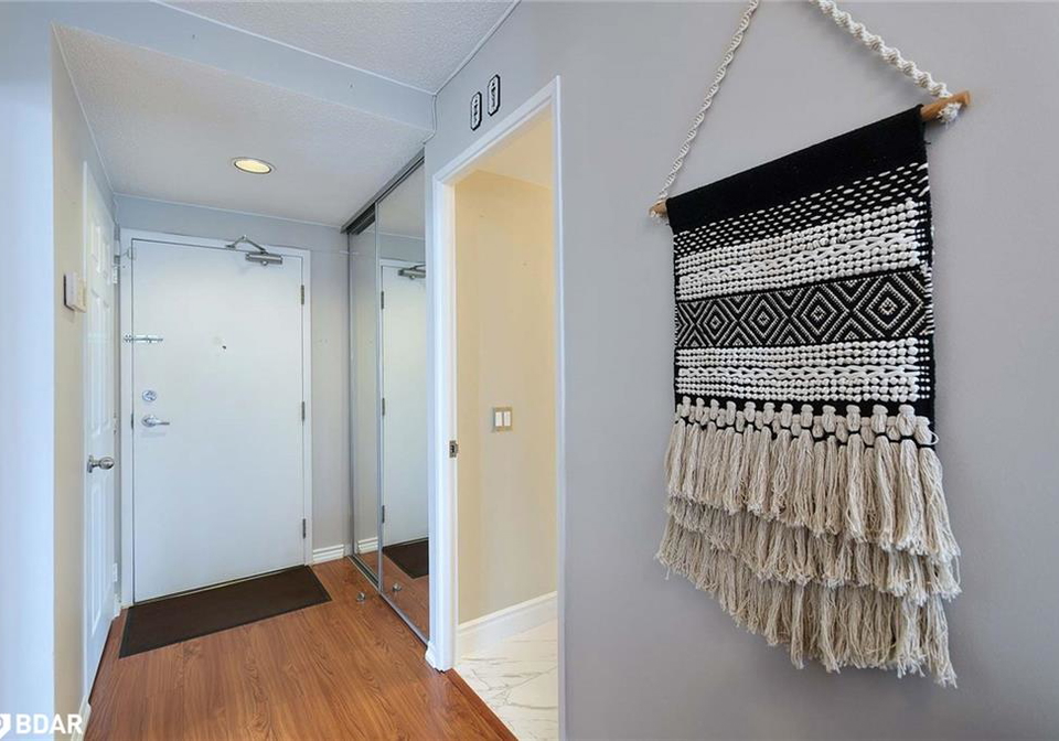7-bishop-avenue-toronto-ontario-40779855