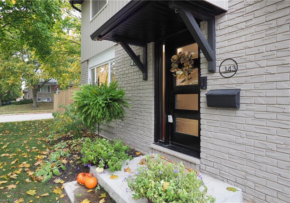 143-angela-crescent-cambridge-ontario-40779923