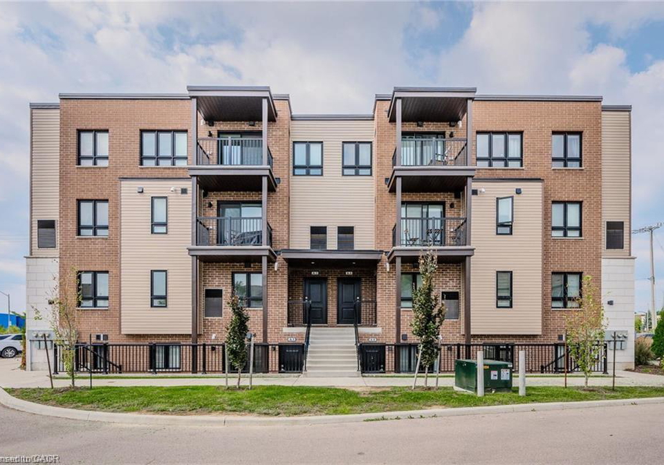 1331-countrystone-drive-kitchener-ontario-40779983