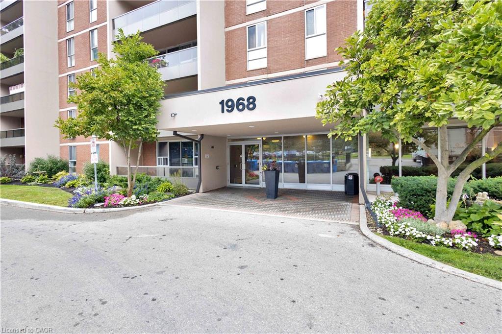1968-main-street-w-hamilton-ontario-40780007