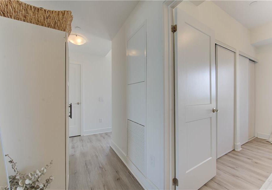 247-northfield-drive-e-waterloo-ontario-40780019