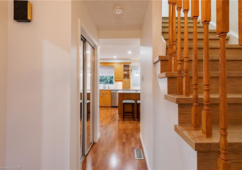 48-windermere-court-kitchener-ontario-40780133