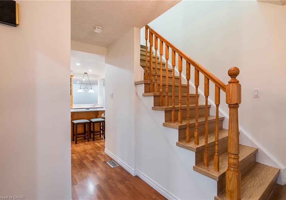 48-windermere-court-kitchener-ontario-40780133