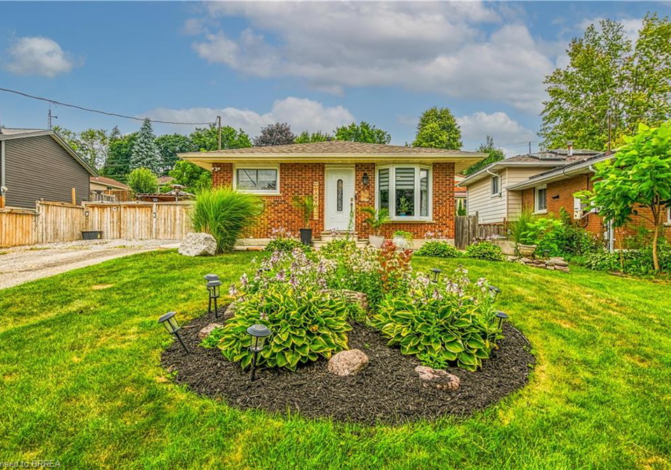 24-ashton-drive-simcoe-ontario-40780162