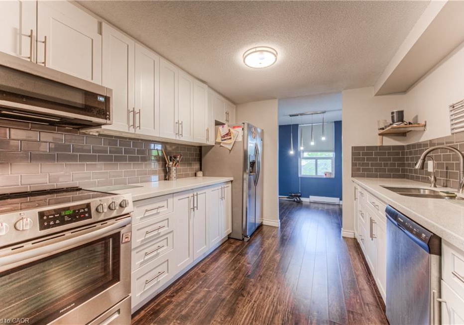 55-green-valley-drive-kitchener-ontario-40780216