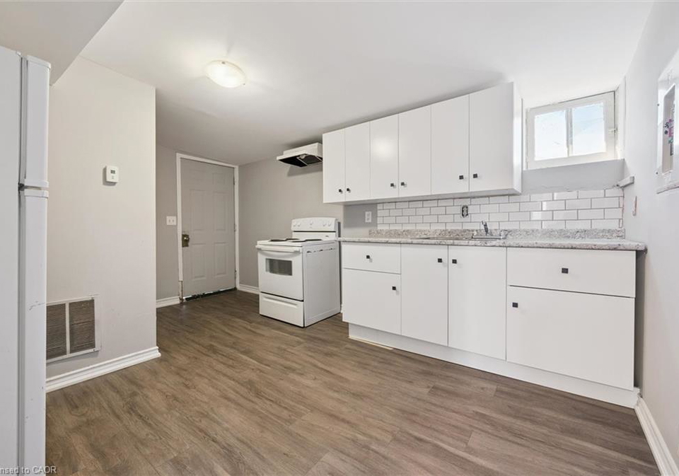906-king-street-e-cambridge-ontario-40780239