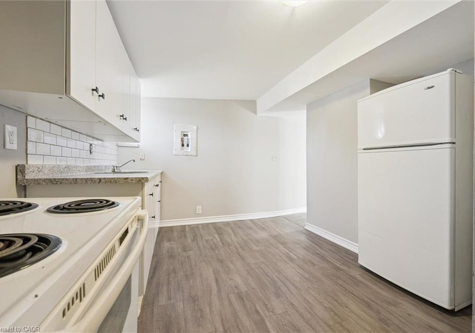906-king-street-e-cambridge-ontario-40780239