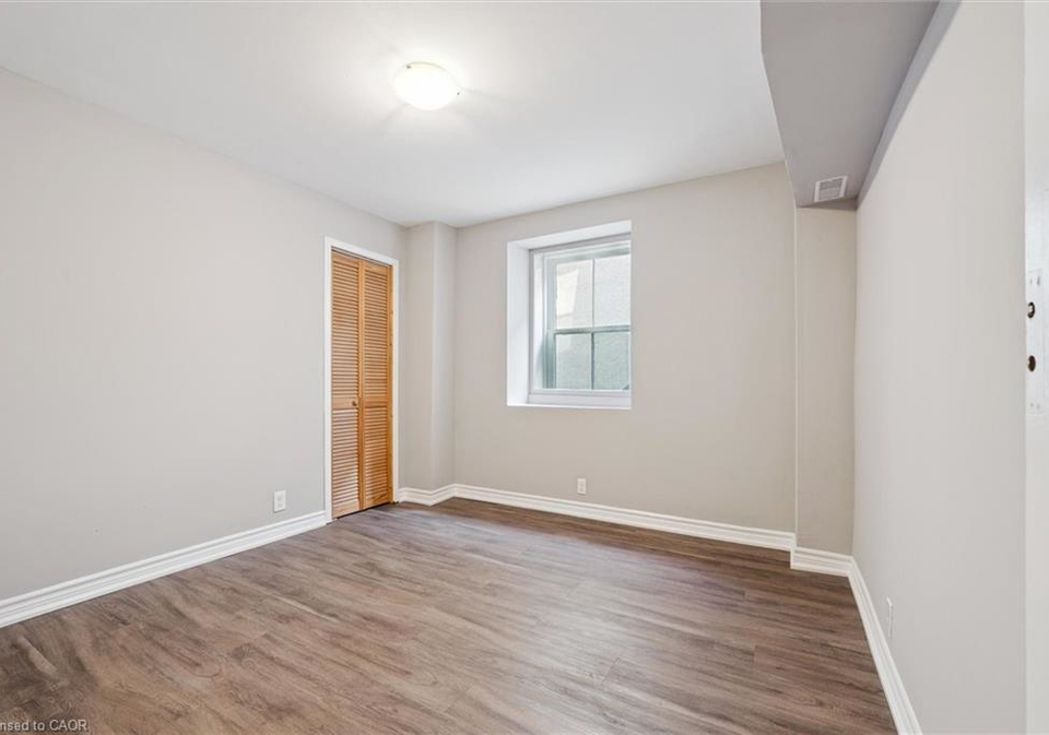 902-king-street-e-cambridge-ontario-40780241