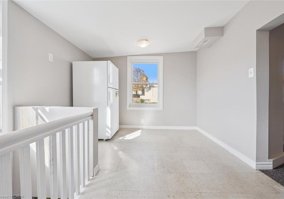 906-king-street-e-cambridge-ontario-40780260