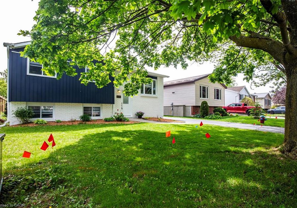 689-macyoung-drive-kincardine-ontario-40780302