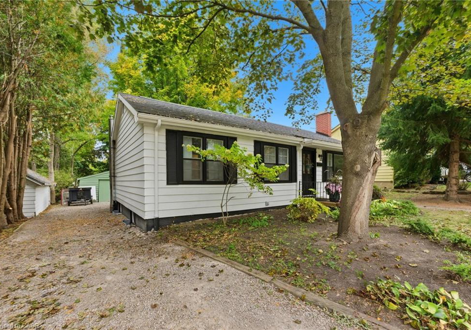 31-academy-street-ancaster-ontario-40780312