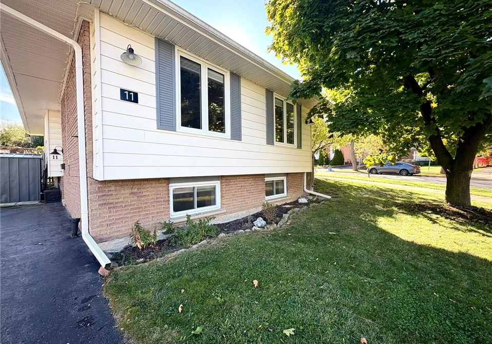 11-nordale-crescent-stoney-creek-ontario-40780362
