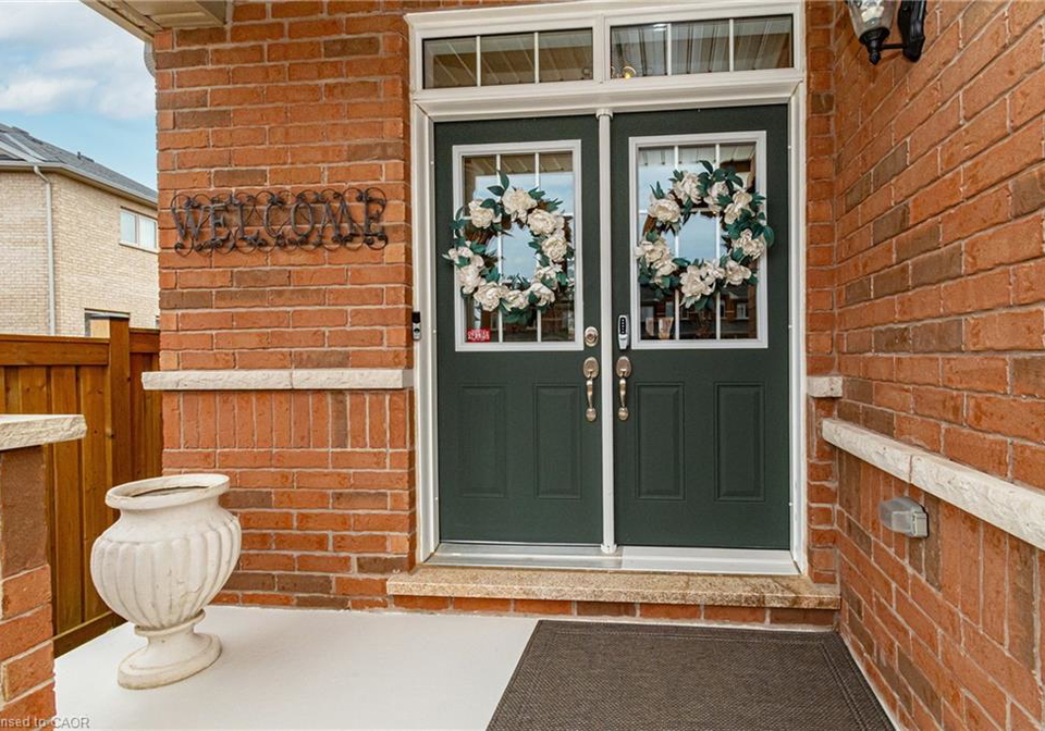 67-forsyth-crescent-barrie-ontario-40780375