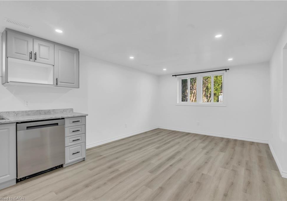 12-belton-drive-kitchener-ontario-40780387