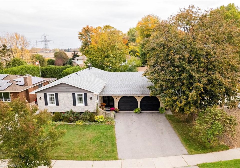 18-old-farm-road-brantford-ontario-40780407