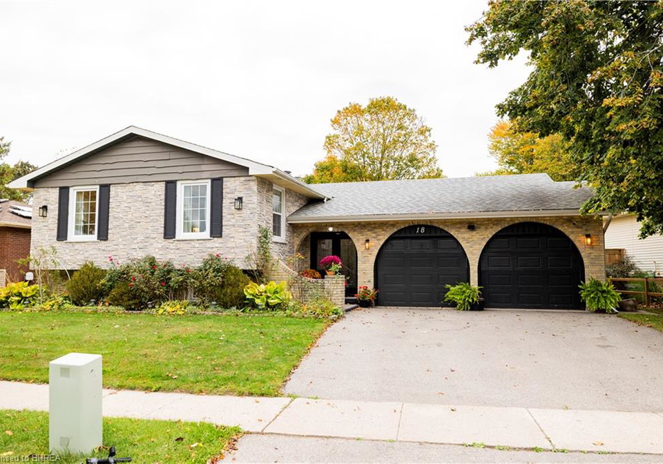 18-old-farm-road-brantford-ontario-40780407